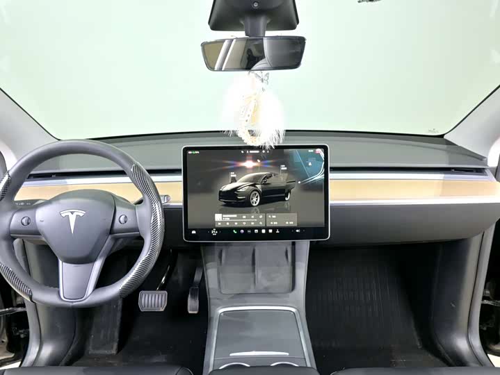 Фото 9 - Tesla Model Y