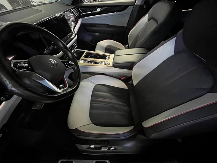 Фото 9 - Volkswagen Teramont X