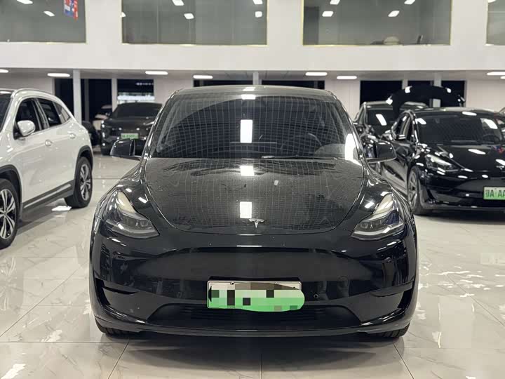 Фото 2 - Tesla Model Y