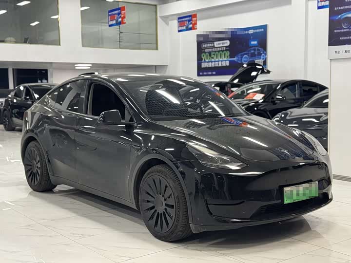 Фото 3 - Tesla Model Y