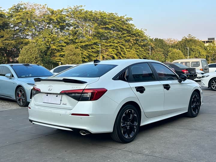 Фото 5 - Honda Civic