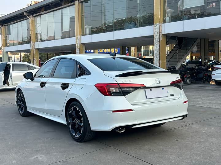 Фото 7 - Honda Civic