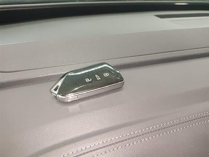 Фото 9 - Volkswagen ID.4 Crozz