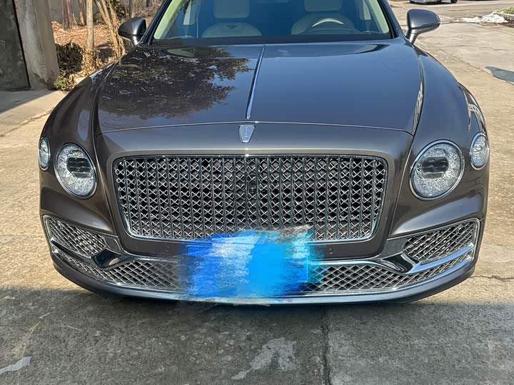 Фото 1 - Bentley Flying Spur