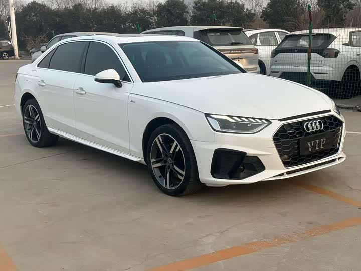 Фото 3 - Audi A4L