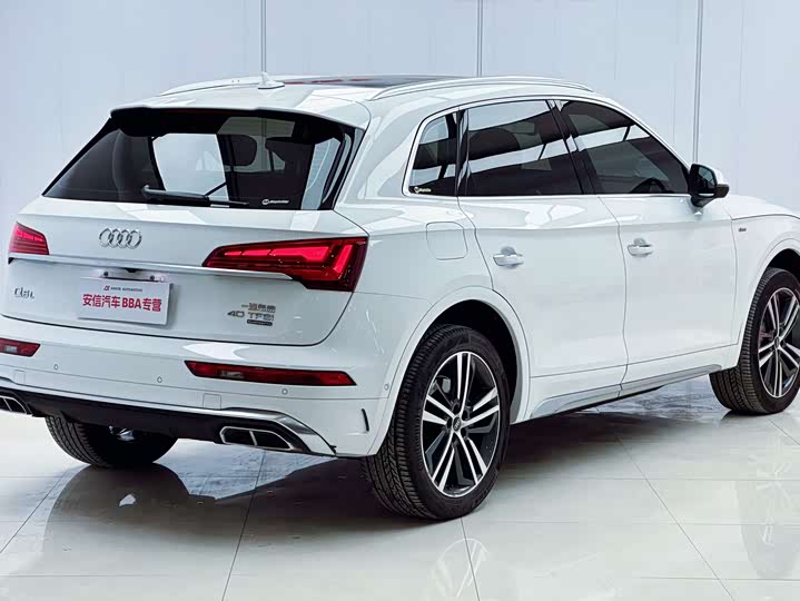 Фото 4 - Audi Q5L