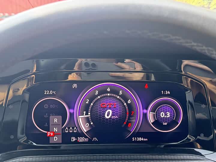 Фото 9 - Volkswagen Golf GTI