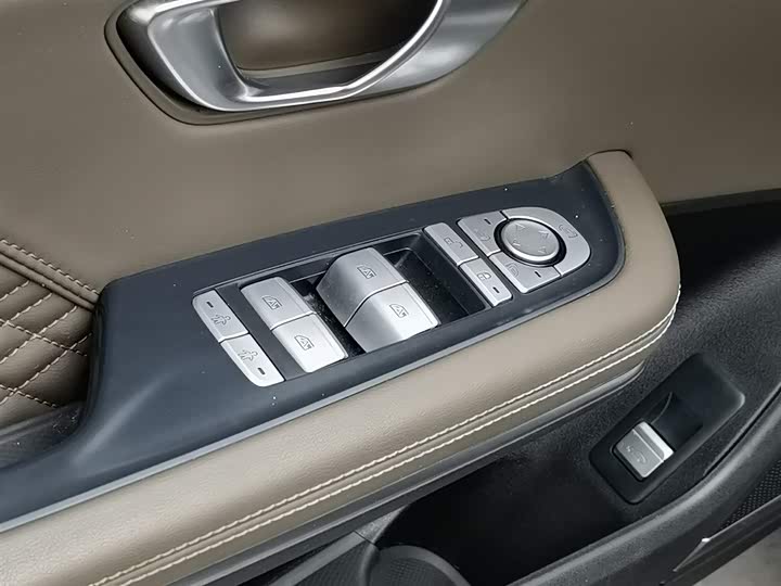 Фото 9 - BYD Han