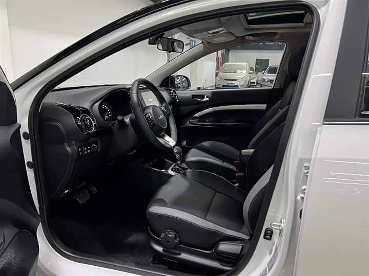 Фото 8 - Kia KX1