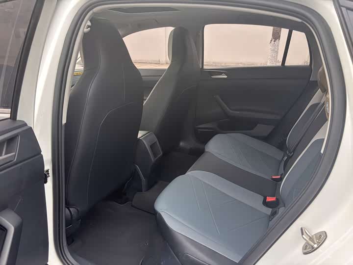 Фото 8 - Volkswagen Lavida