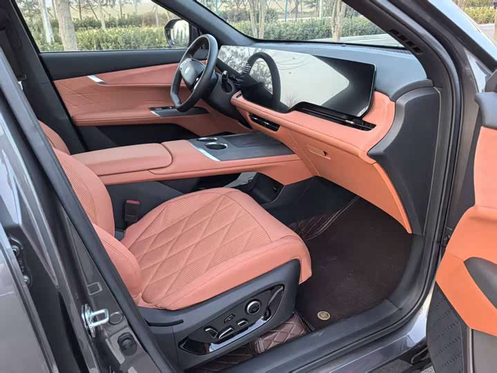 Фото 8 - Changan CS75 Plus