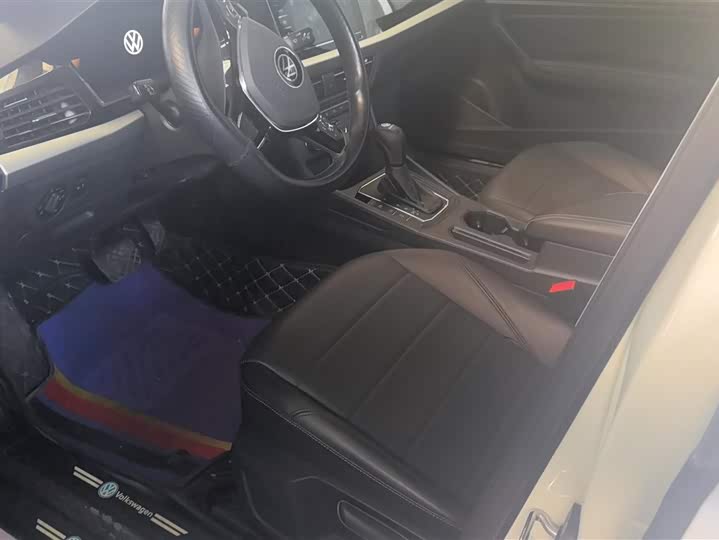 Фото 9 - Volkswagen Lavida