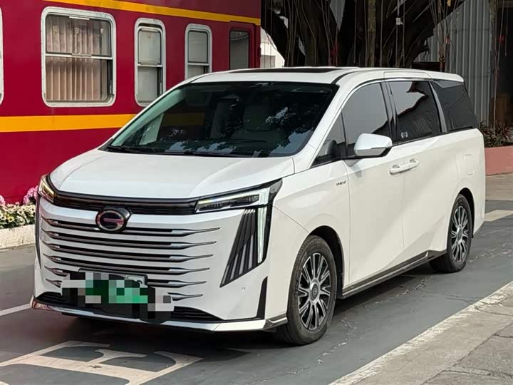 Фото 1 - GAC Trumpchi E9