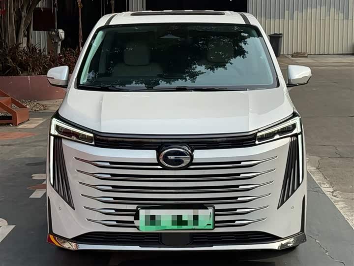 Фото 2 - GAC Trumpchi E9