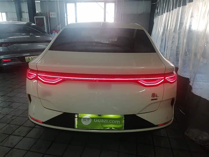 Фото 6 - BYD Qin L