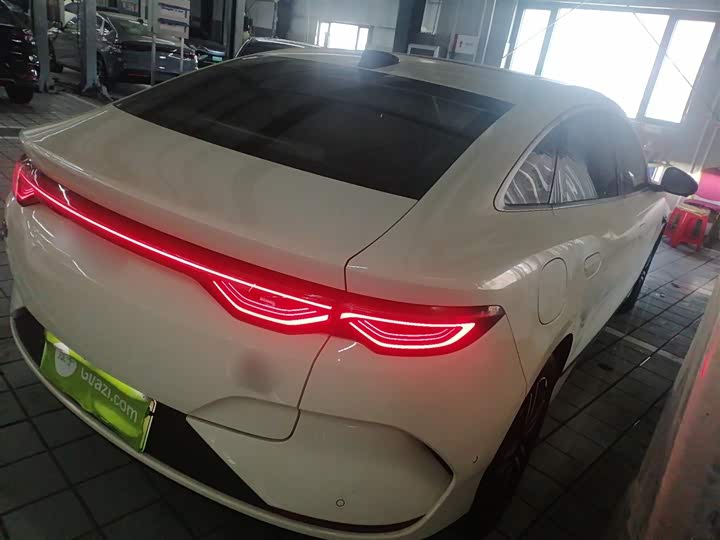 Фото 7 - BYD Qin L