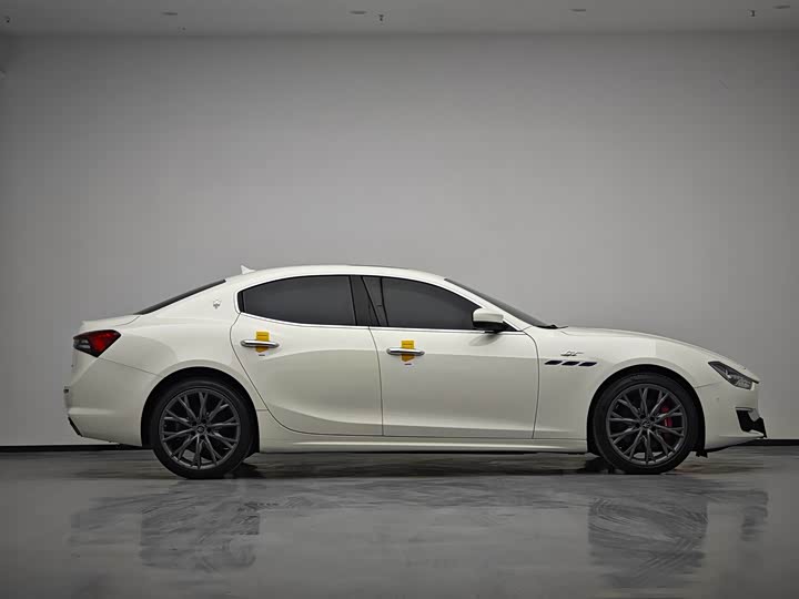 Фото 4 - Maserati Ghibli
