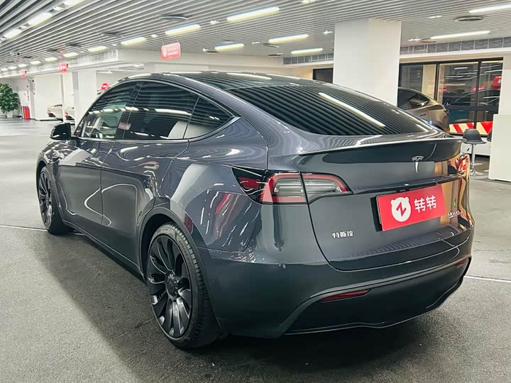 Фото 6 - Tesla Model Y