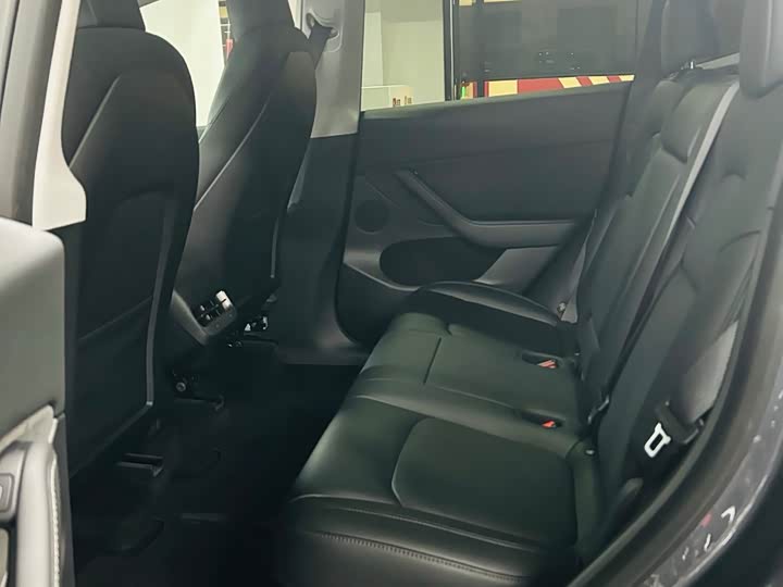 Фото 8 - Tesla Model Y