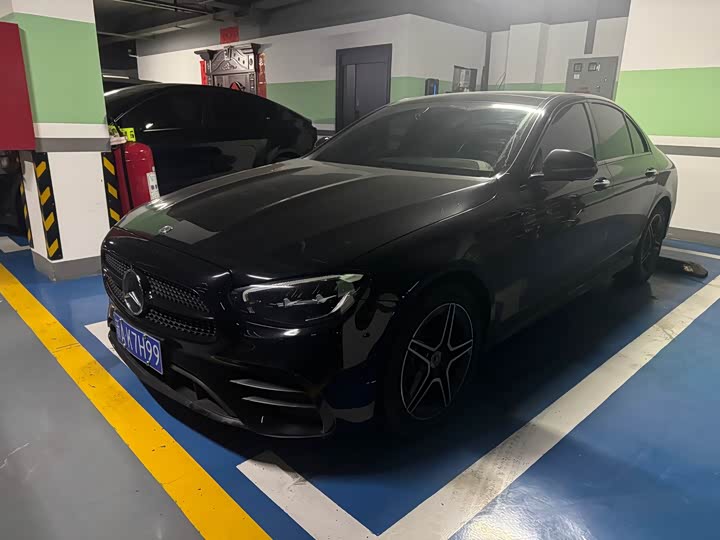 Photo 1 - Mercedes-Benz E-Class