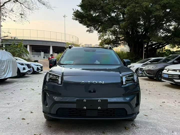 Фото 2 - GAC Aion V