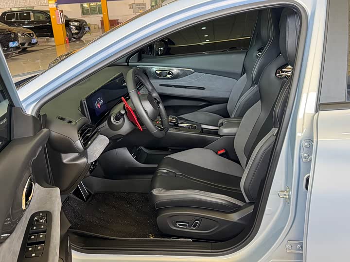 Фото 4 - GAC Trumpchi Empow R