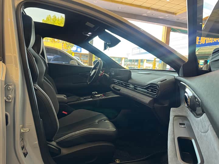 Фото 7 - GAC Trumpchi Empow R