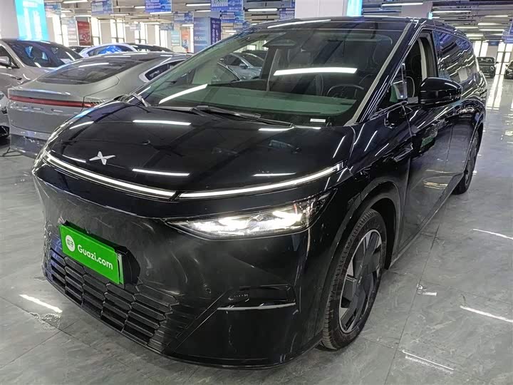 Фото 2 - XPeng X9