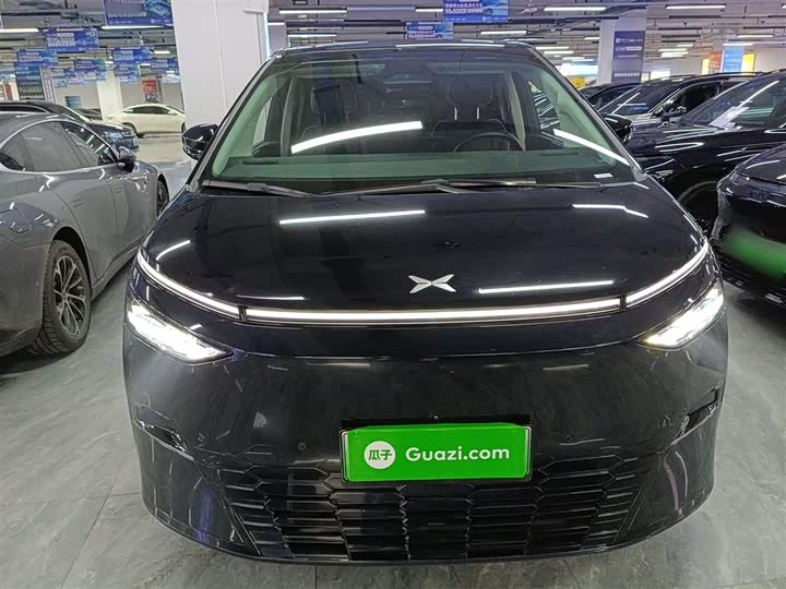 Фото 3 - XPeng X9