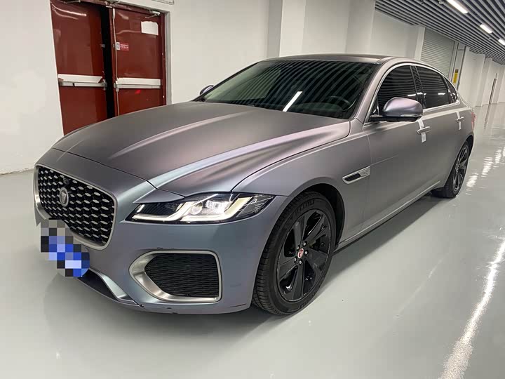 Фото 1 - Jaguar XF L