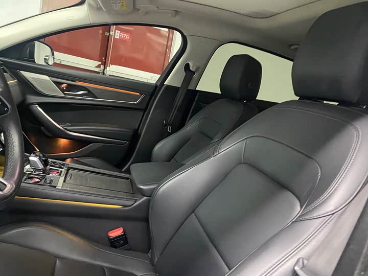 Фото 9 - Jaguar XF L