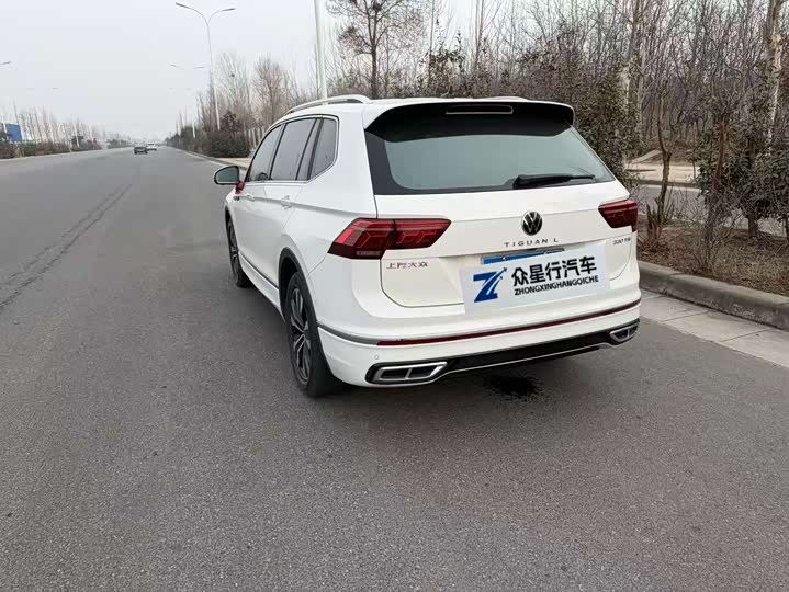 Фото 8 - Volkswagen Tiguan L Pro