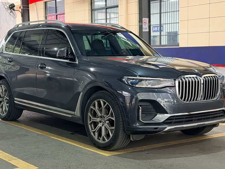 Фото 2 - BMW X7