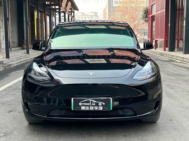Фото 2 - Tesla Model Y