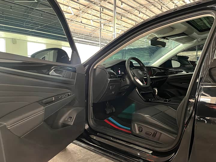 Фото 5 - Volkswagen Passat