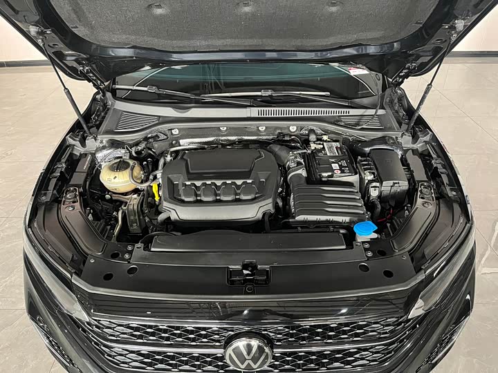 Фото 8 - Volkswagen Passat