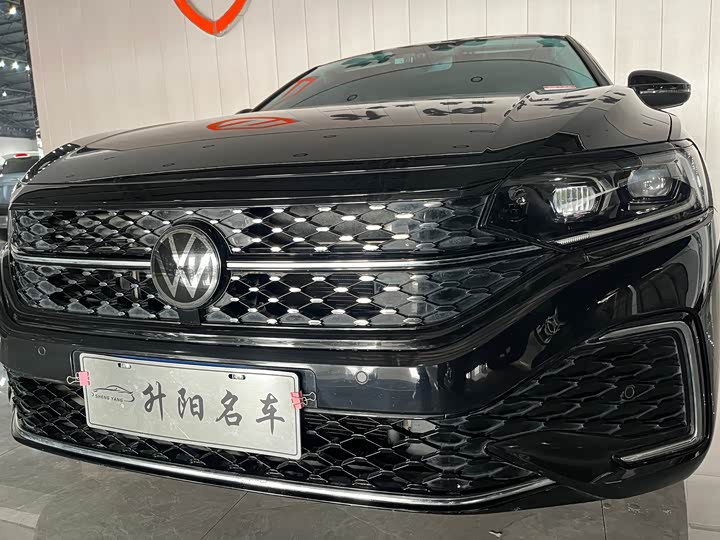 Фото 9 - Volkswagen Passat