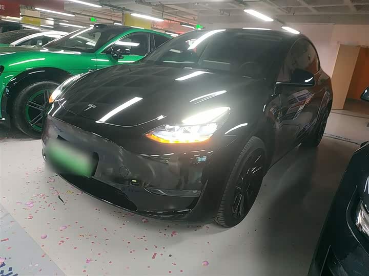 Фото 2 - Tesla Model Y