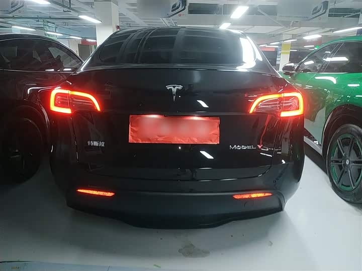 Фото 6 - Tesla Model Y