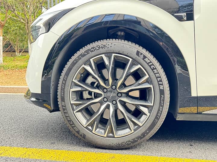 Фото 6 - Zeekr 7X