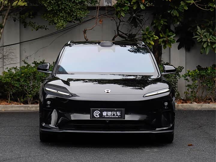 Фото 2 - Nio ET5T