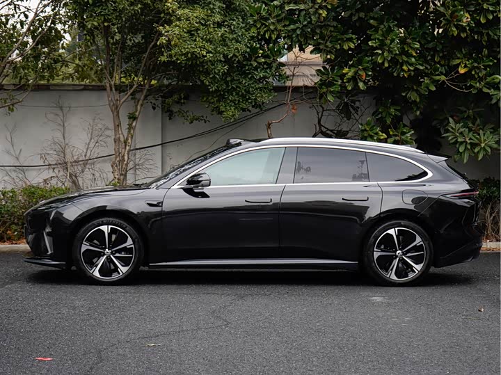 Фото 3 - Nio ET5T