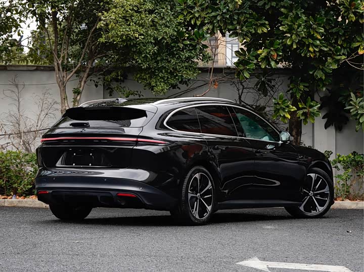 Фото 4 - Nio ET5T