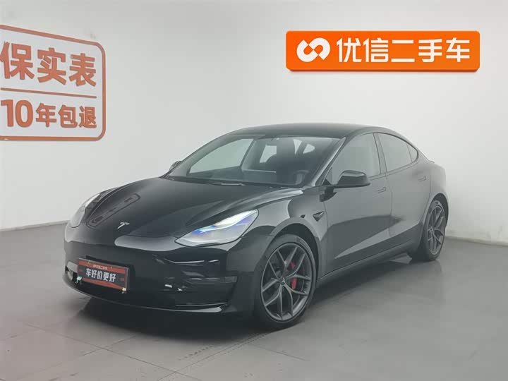 Фото 1 - Tesla Model 3