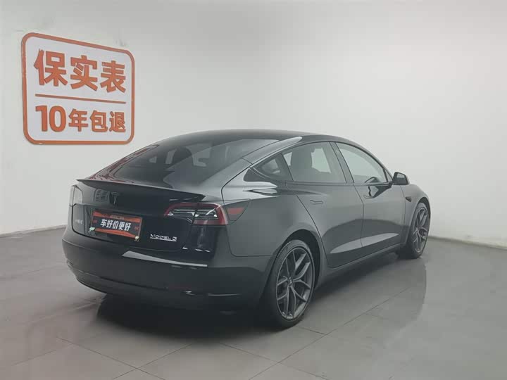 Фото 2 - Tesla Model 3