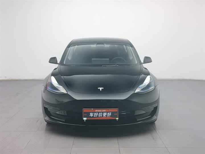 Фото 3 - Tesla Model 3