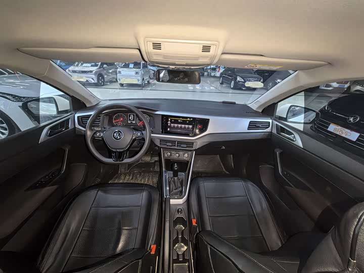 Фото 7 - Volkswagen Polo