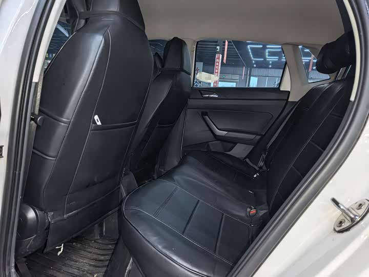 Фото 8 - Volkswagen Polo