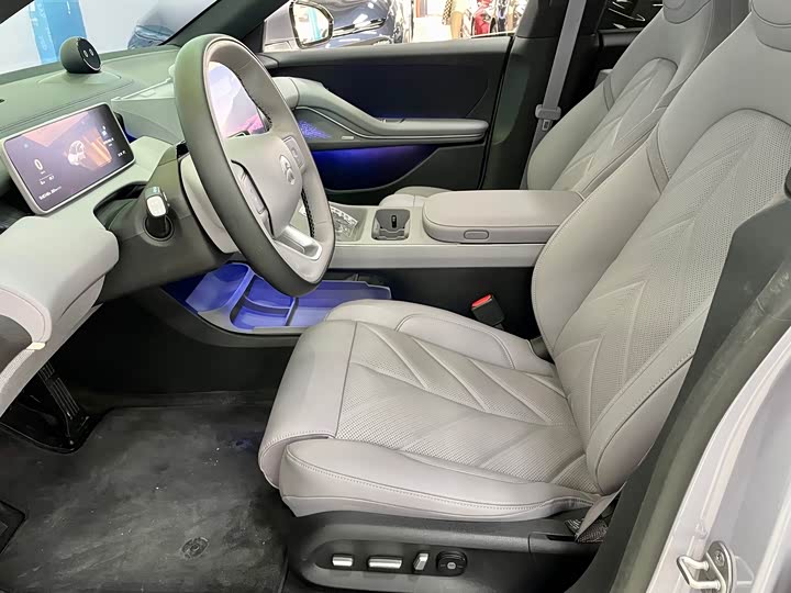 Фото 7 - Nio ET5T