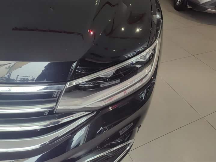 Фото 5 - Volkswagen Tiguan L Pro